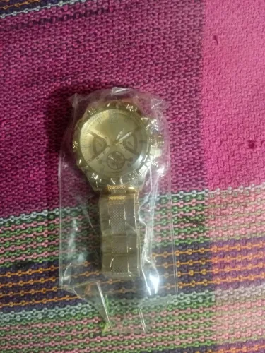 Relógio masculino dourado*novo*!