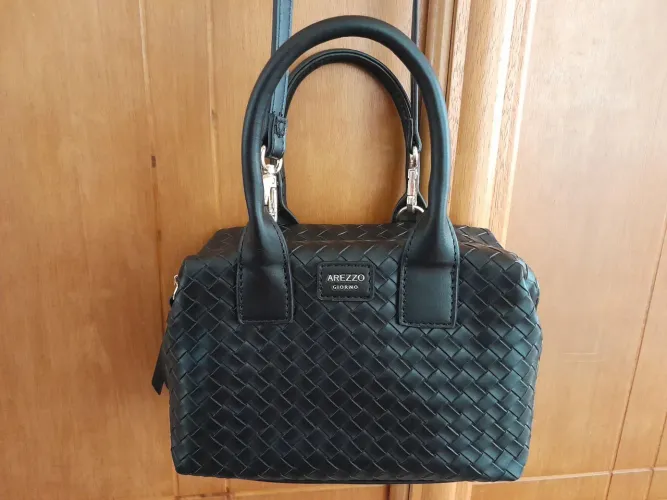 Bolsa pequena da Arezzo, NOVA.