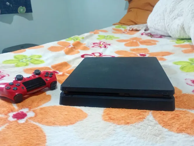 Ps4 Slim(usado e sem controle original)