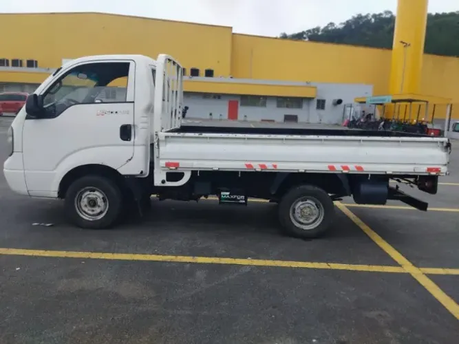 Kia Motors Bongo K-2500 2.5 4X2 TB Diesel 2012