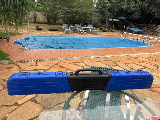 Tubo Maleta Porta Varas Marine Sports para varas de pesca, sem uso. 