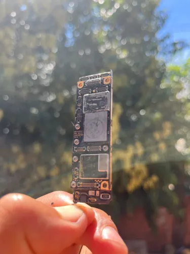 Placa Mãe iPhone 11 Desbloqueada