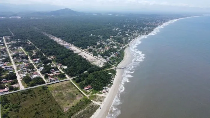 Terreno à venda em Itapoá-SC, bairro Pontal, 360,24 m² de área disponível!