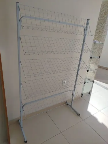 Prateleira de ferro 