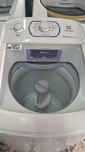 Vendo máquina de lavar eletrolux 11kg 220v semi nova 