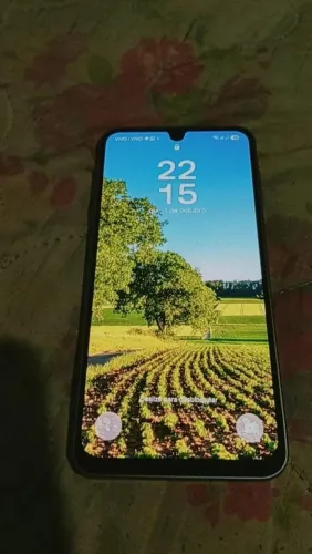 Vendo a17<br> 256 GB de memória interna  e 4 GB de memória RAM.