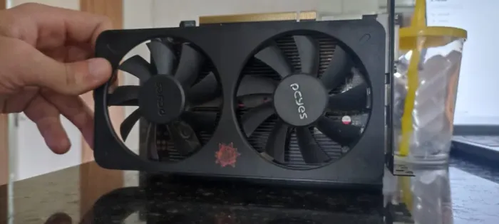 Placa de Vídeo AMD Radeon RX 550 4GB - Funcionando conservada