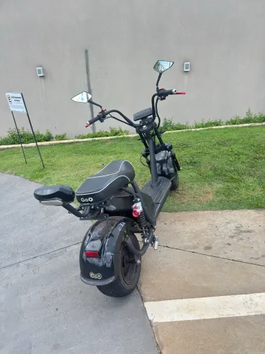 Moto elétrica GO. 1 Ano De Uso 1000Km andados