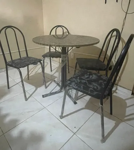 Mesa Marmore c/4 cadeiras