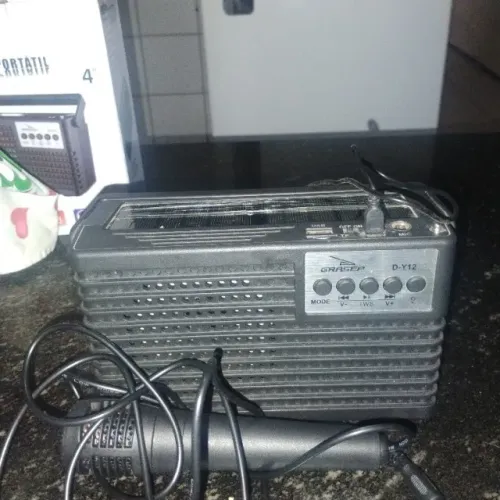 Rádio com microfone 