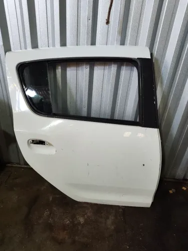 Porta traseira direita Sandero 2015 2016 2017 2018 2019 2020 2021 2022