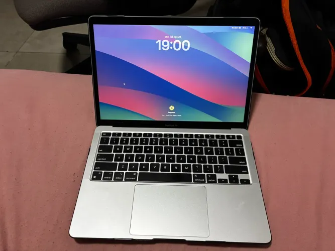 Macbook M1 - 97% de Bateria