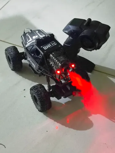 Carro Controle Remoto 4x4 Off-Road Metal (Solta Fumaça)
