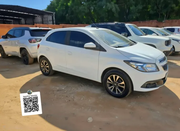 Chevrolet Onix Hatch LTZ 1.4 8V Flex Power Mec. 4P 2015