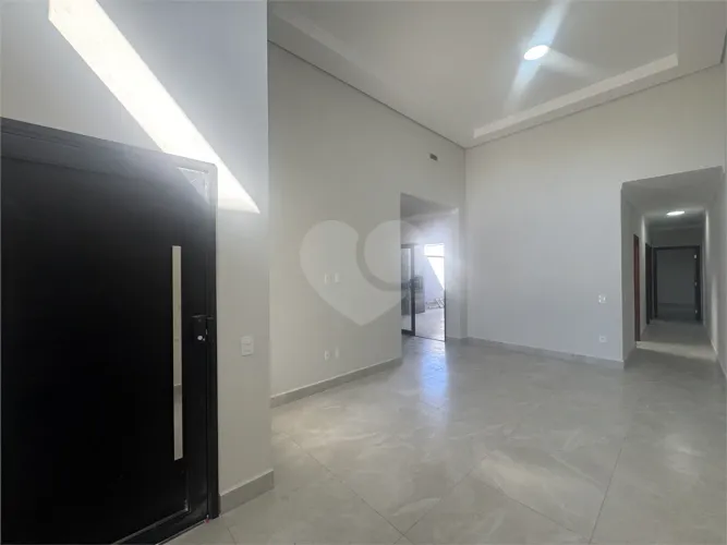 Casa à venda com 3 quartos, sendo 1 suíte, no condomínio Residencial Villagio Wanel, Soroc