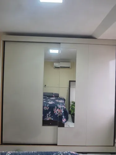 Guarda roupa de casal com porta de correr