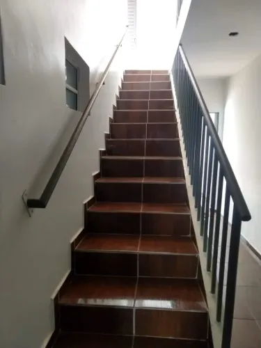 Casa comercial(9 suites) atrás da Unic