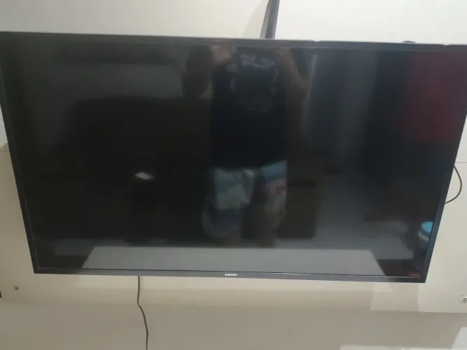 Smart Tv Led 43 FULL HD Tem Conversa