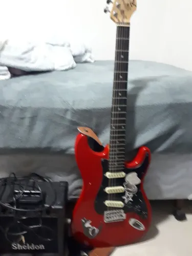 Guitarra fender troco por coleção grande de jogos para nintendo switch e controle switch