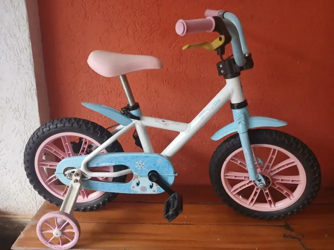 Bicicleta infantil aro 14 arctic 100 excelente estado