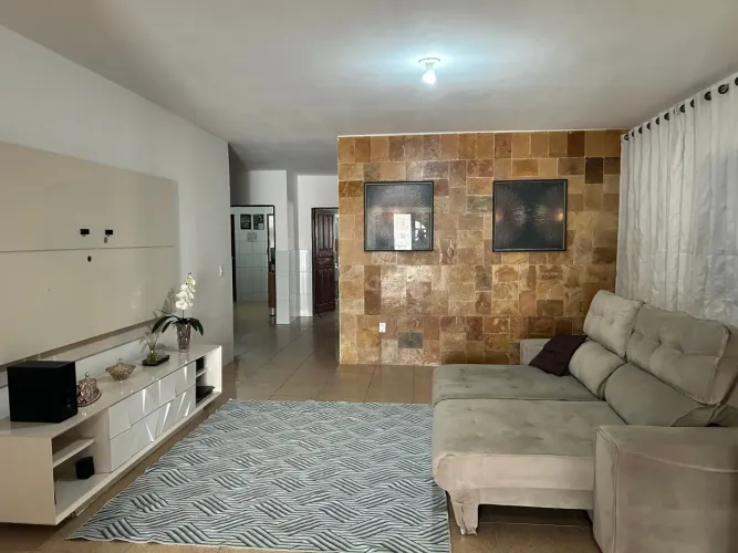 VENDO : CASA com 1 ANDAR no ANTARES.