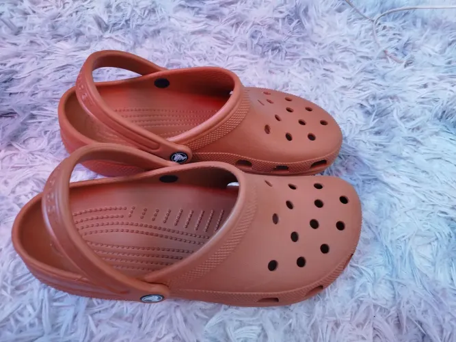 Crocs Classic Clog na cor Orange Zing