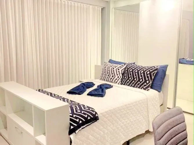 Studio mobiliado na Pompéia com vista mar e 1 vaga