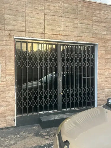Disponível p/ locação sala comercial no centro de Várzea Grande, próximo ao Banco Bradesco