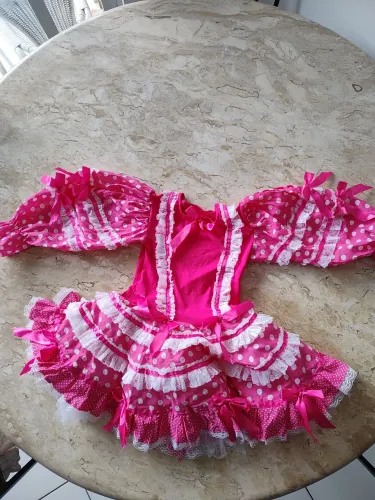 Vestido festa junina 8/10 anos rosa e branco com laços e babados $70