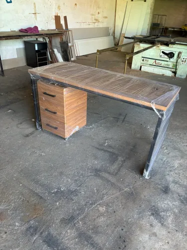 MesaEstilo Industrial - Moderna, Resistente e Elegante 1.25x60x73