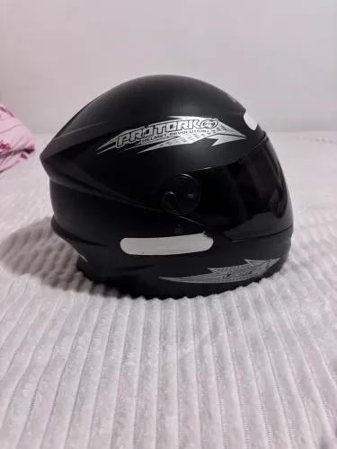 Capacete