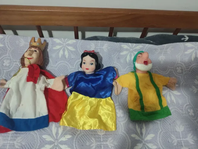 Kit brinquedos fantoches branca de neve e os 7 anos