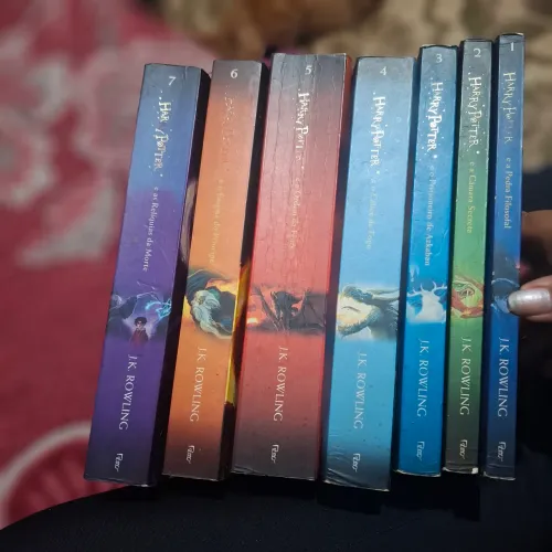 SUPER PROMOÇÃO-Box Harry Potter: Acompanha marcador de página 