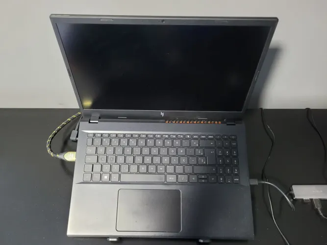 Notebook Acer Nitro V15 modelo ANV15-51-7037