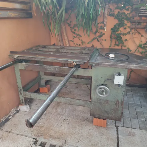 SERRA ESQUADREJADEIRA