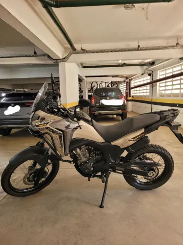 Honda XRE SAHARA 300 ADV