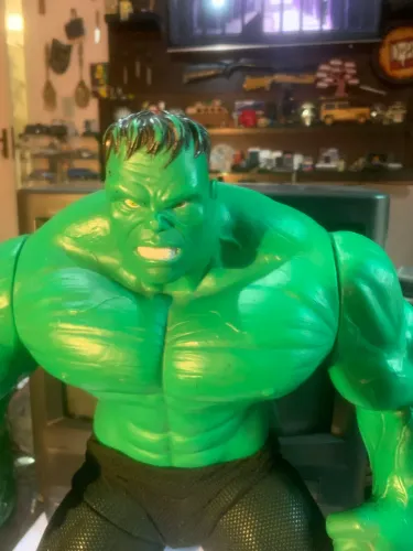 boneco articulado do Incrível Hulk MIMO