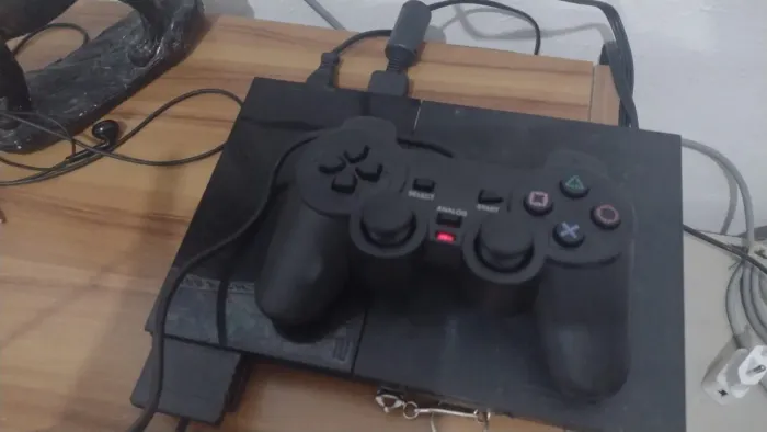 PS2- DESTRAVADO E COM JOGOS!