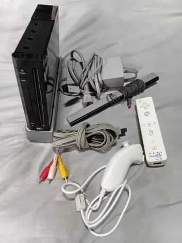 Nintendo Wii black Leitor semi novo + sd 8 gb