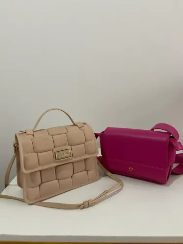 2 bolsas femininas por R$ 110