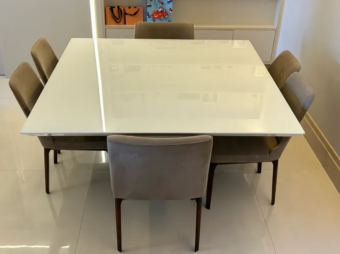 Mesa da casa barroco 1.50m x 1.50m com 6 cadeiras 