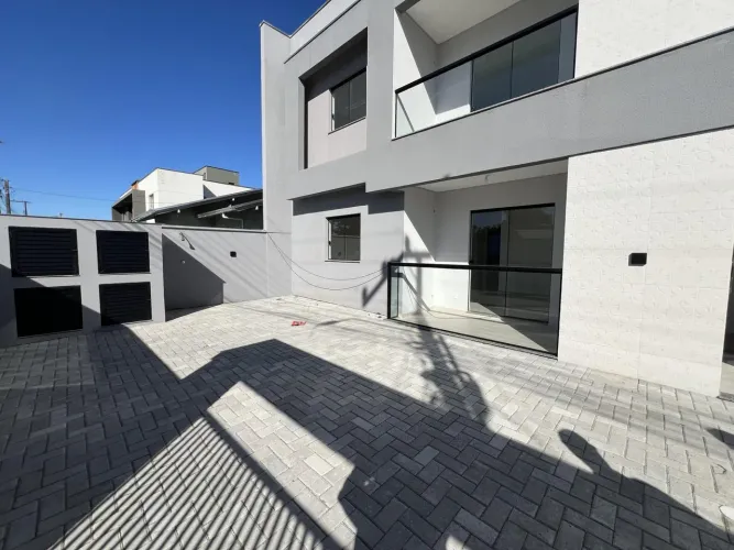 APARTAMENTO PARA LOCAÇÃO ANUAL NO BAIRRO MEIA PRAIA EM NAVEGANTES/SC