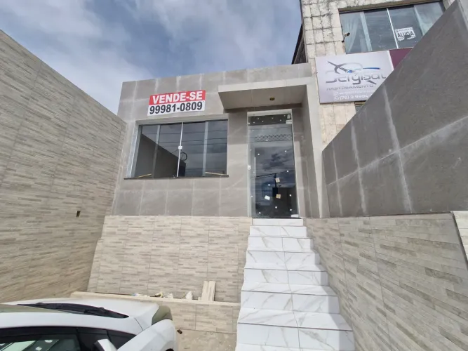 Alugo casa