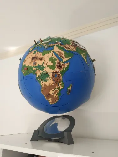 Globo terrestre de montar
