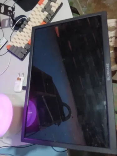 Mobilado e monitor para vender 250