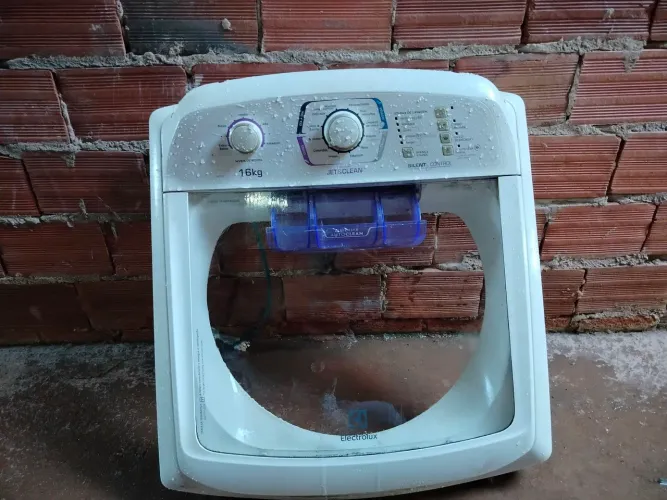 Cabeça da máquina Eletrolux 16 kg . Tirar peca