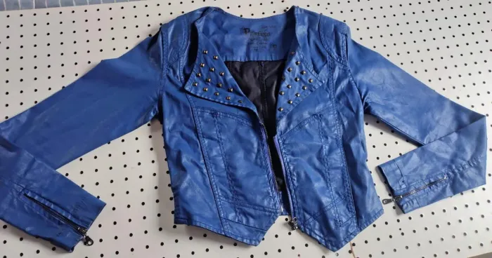 Jaqueta de couro Prefixo estilo Michael Jackson Tam P impecável