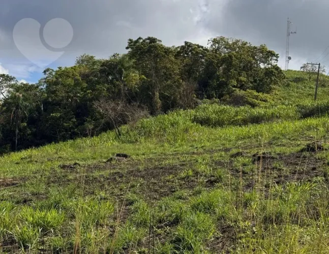 Terreno na Estrada dos Cajueiros - Ch. Inohan