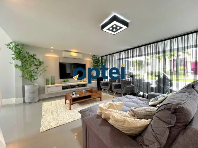 Casa Mobiliada Porteira Fechada, 5 suítes, 580m2 no Condomínio Jardim Acapulco no Guarujá