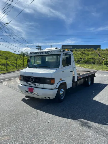 VENDO GUINCHO PLATAFORMA MERCEDES-BENZ 710